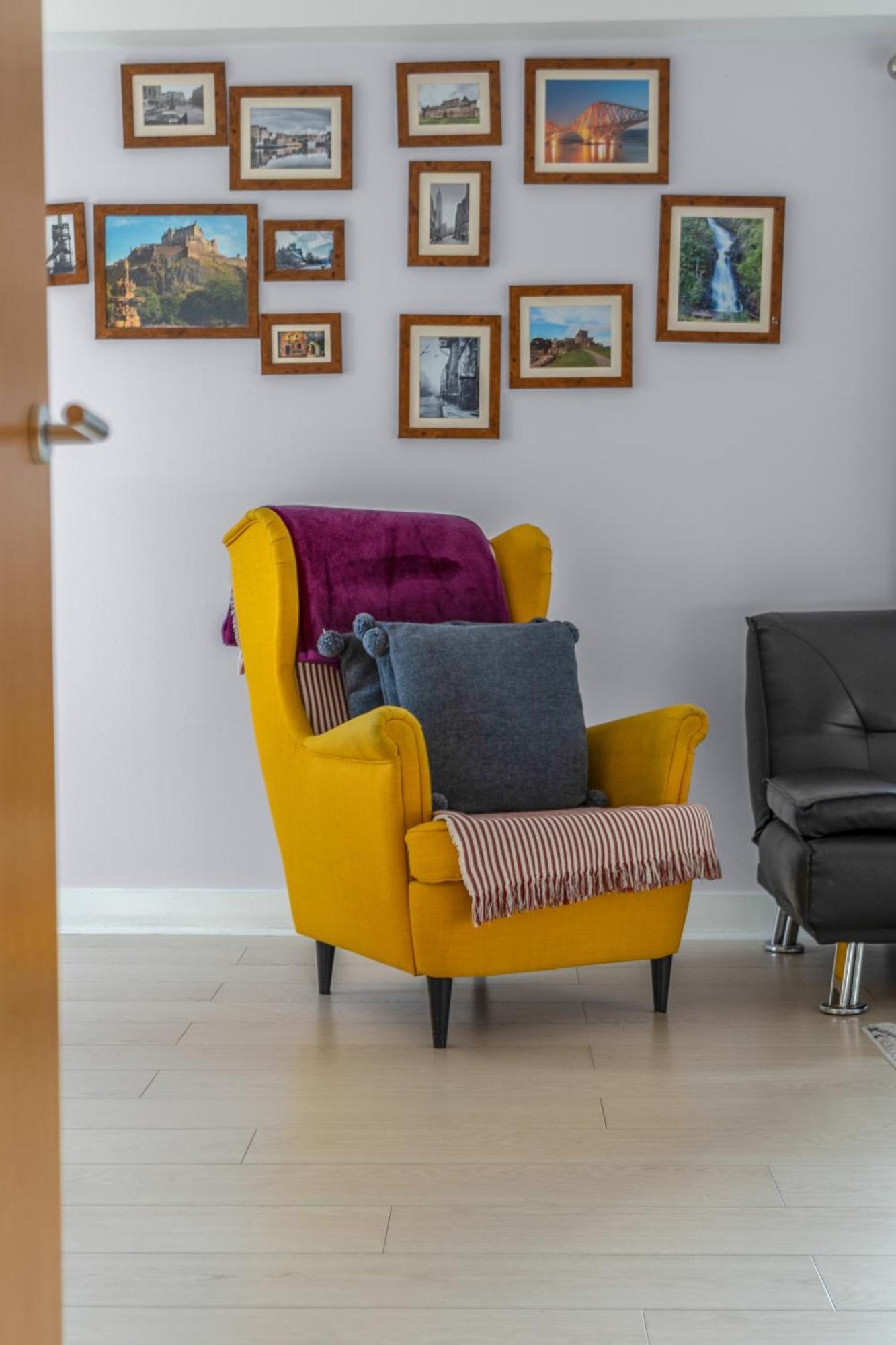 Gorgeous Old Town Hideaway Apartment Edinburgh