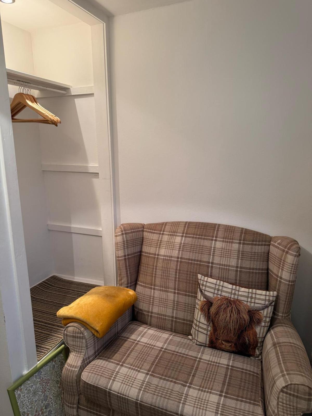 Single With Beautiful Garden Homestay Edinburgh