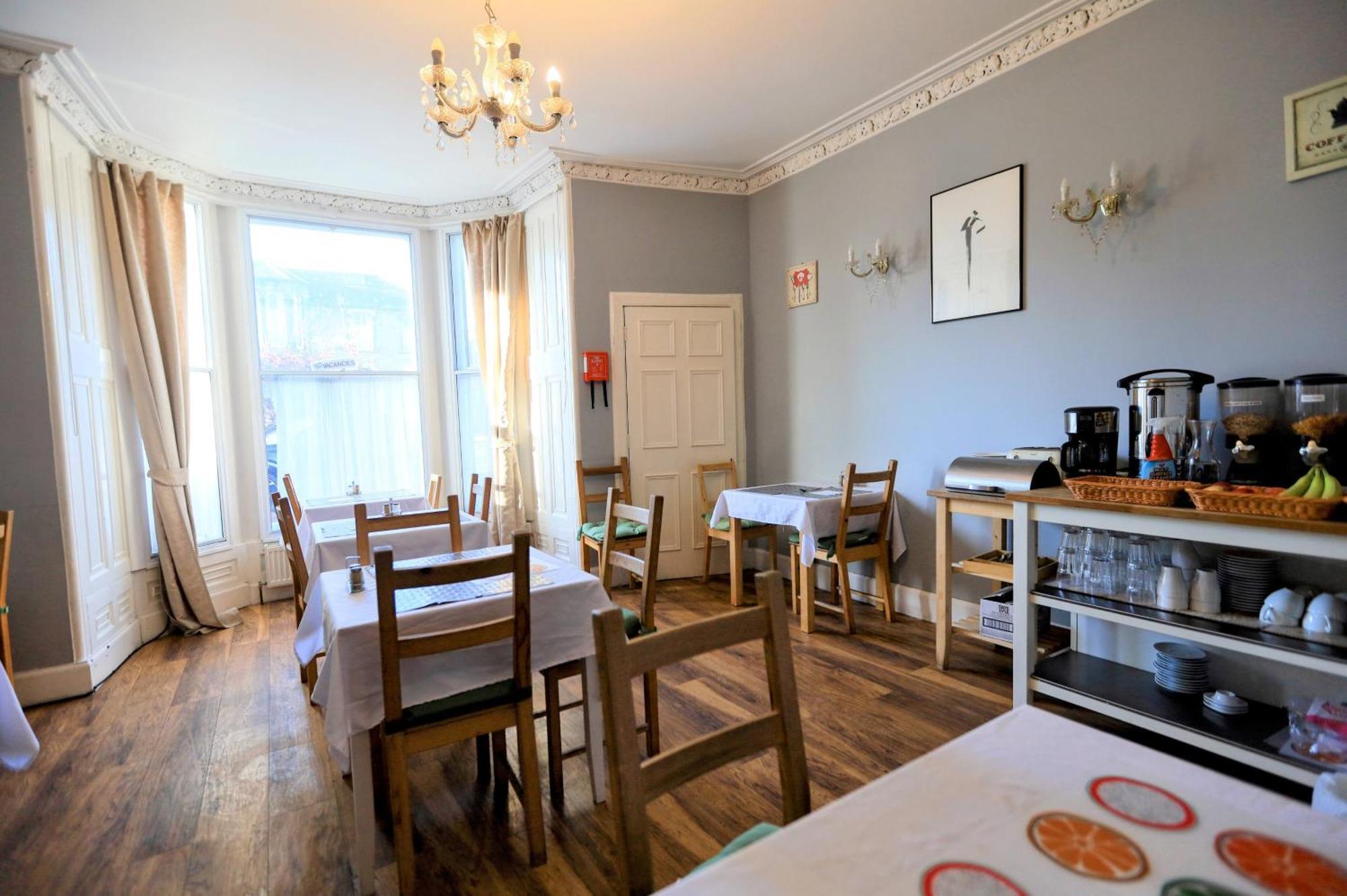 Edinburgh Holiday Guest House Bed & Breakfast 3*