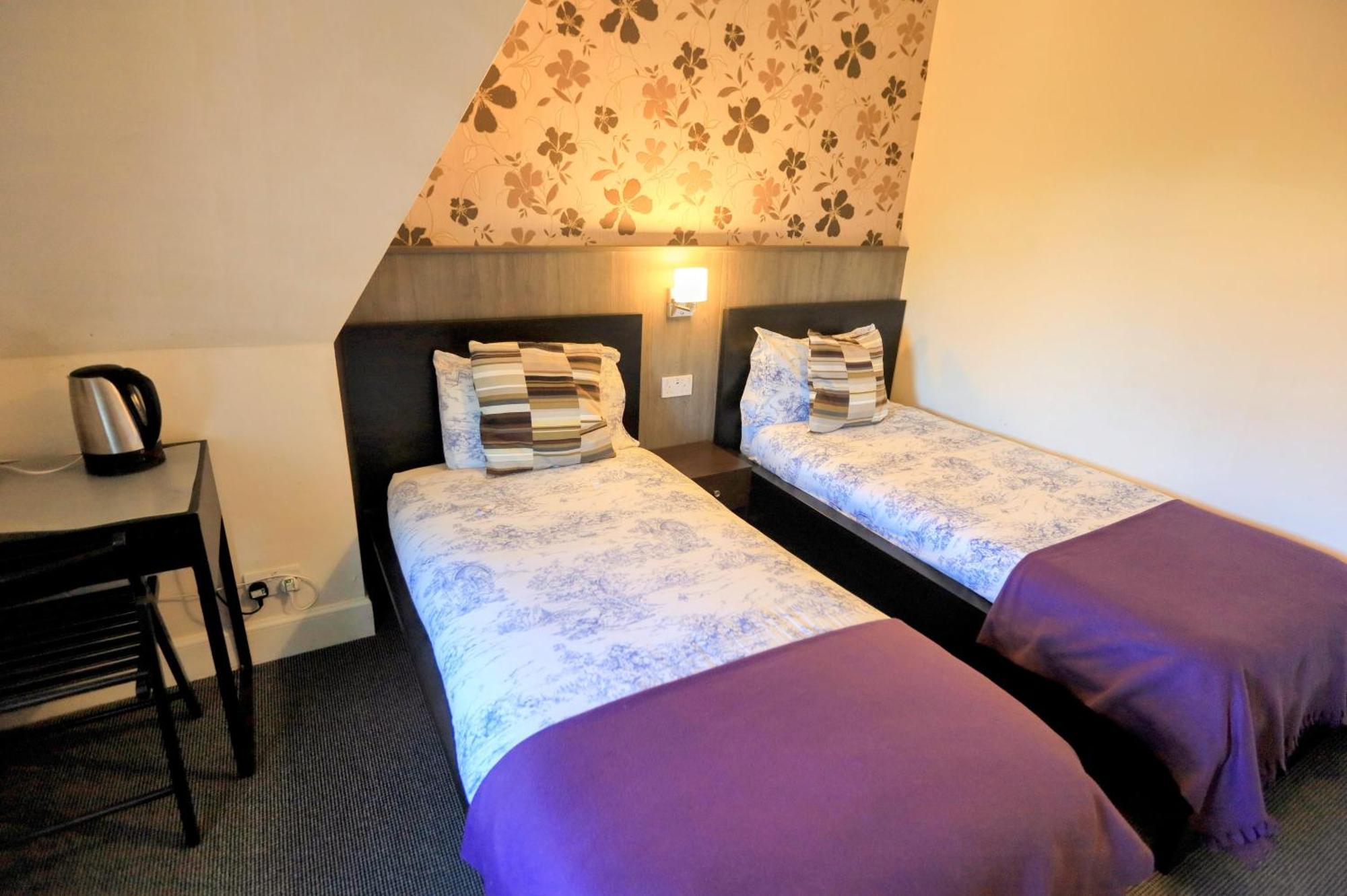 Edinburgh Holiday Guest House EDI