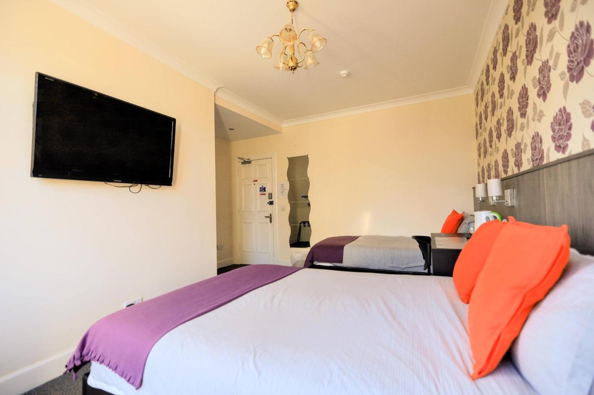 Edinburgh Holiday Guest House Bed & Breakfast EDI