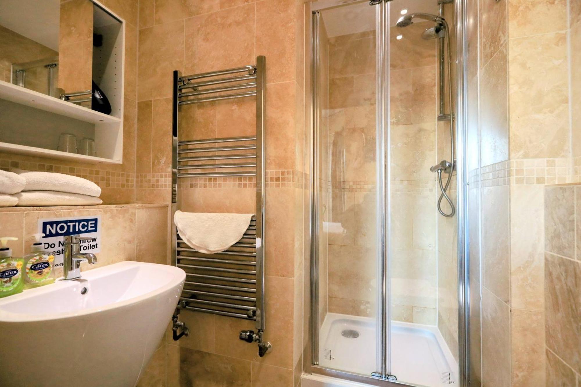 Bed & Breakfast Edinburgh Holiday Guest House