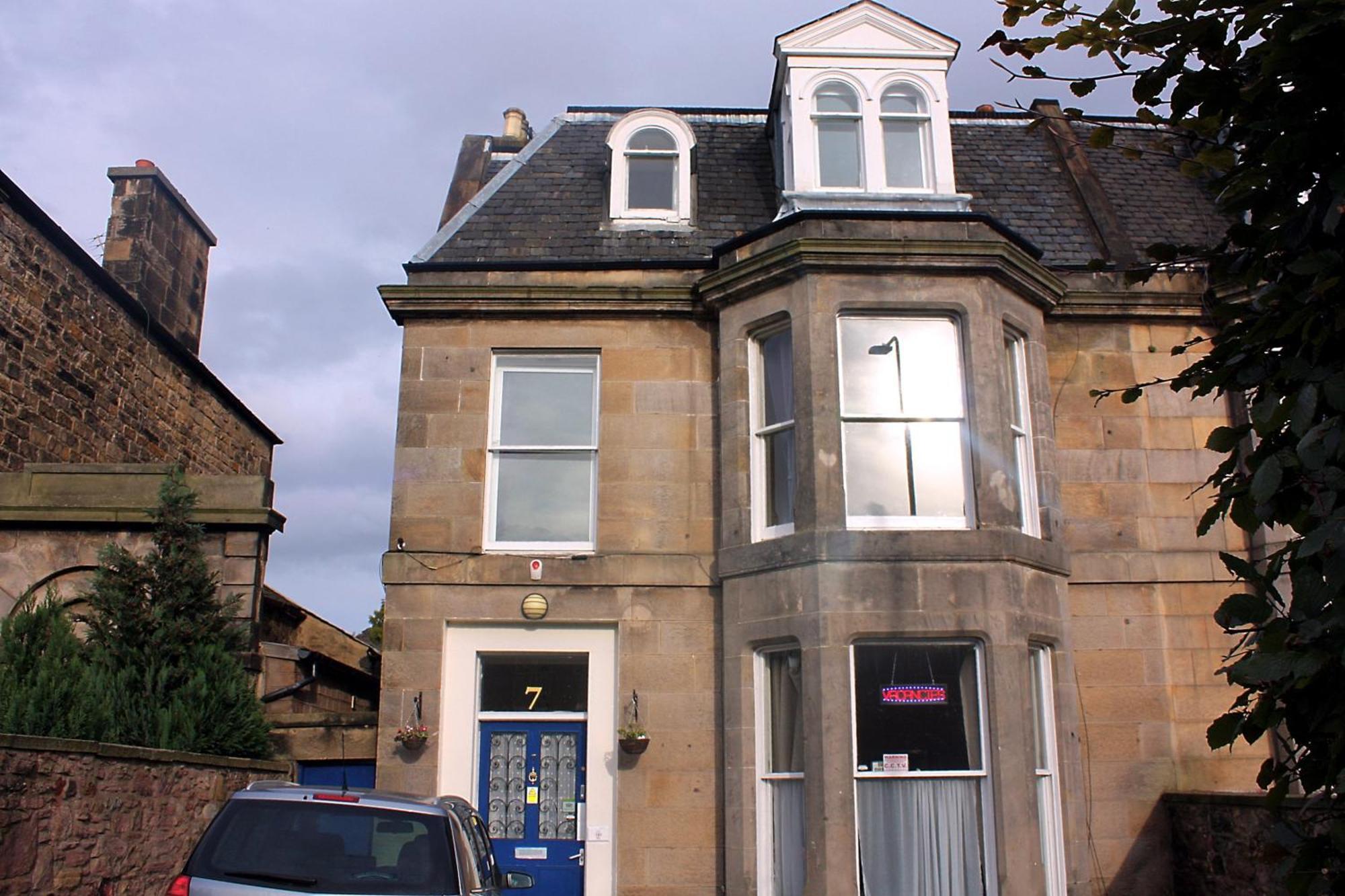 Edinburgh Holiday Guest House Bed & Breakfast 3*