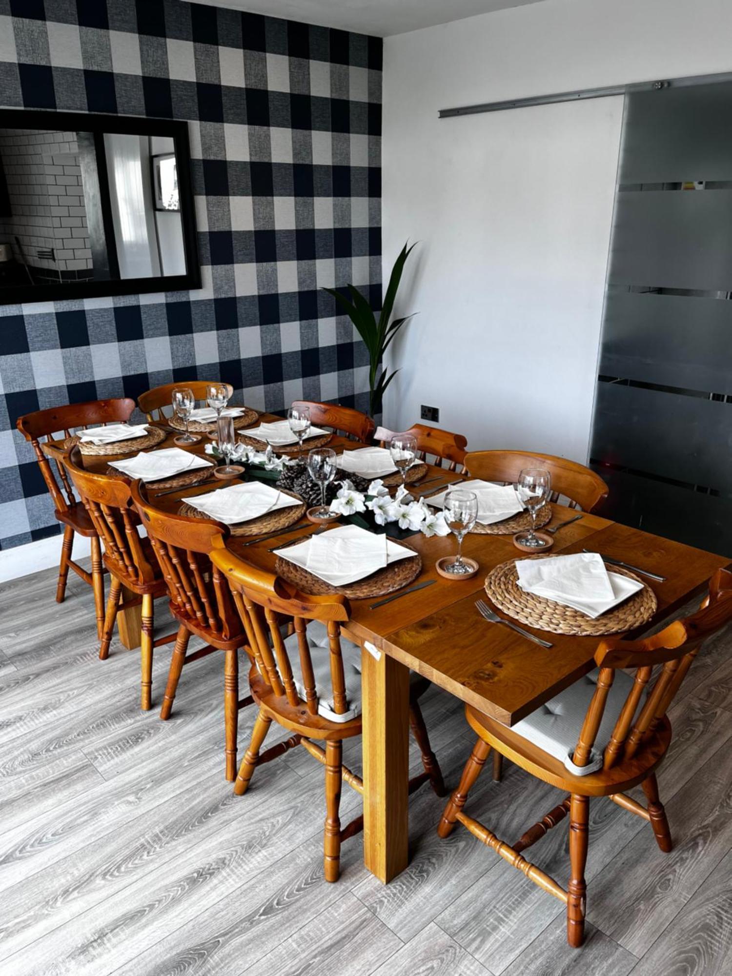 Dreghorn House - 10 Beds 2,5 Ba - Private Parking - Free Wifi Ferienhaus *
