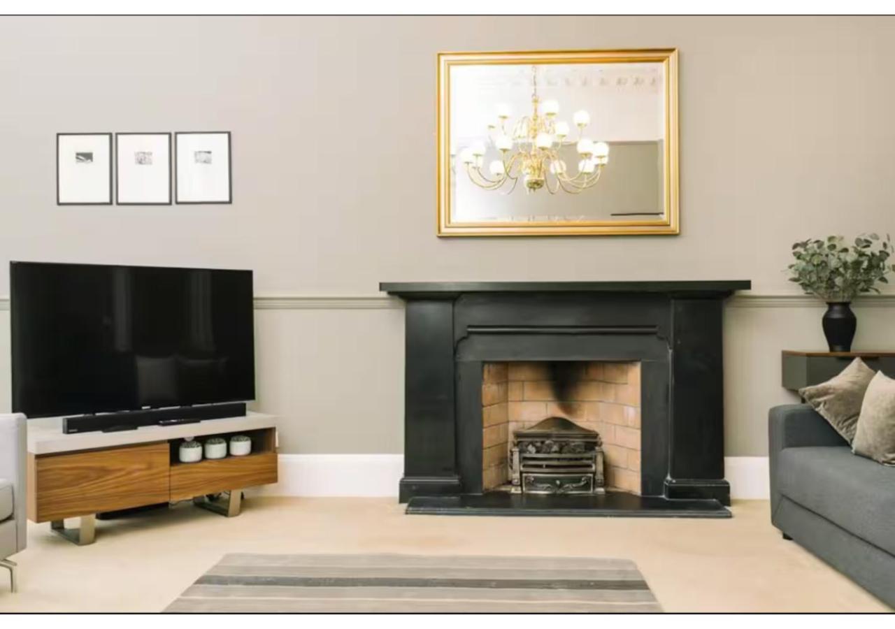 Joivy Palmerston Place - Luxury Centre With Private Parking Apartment