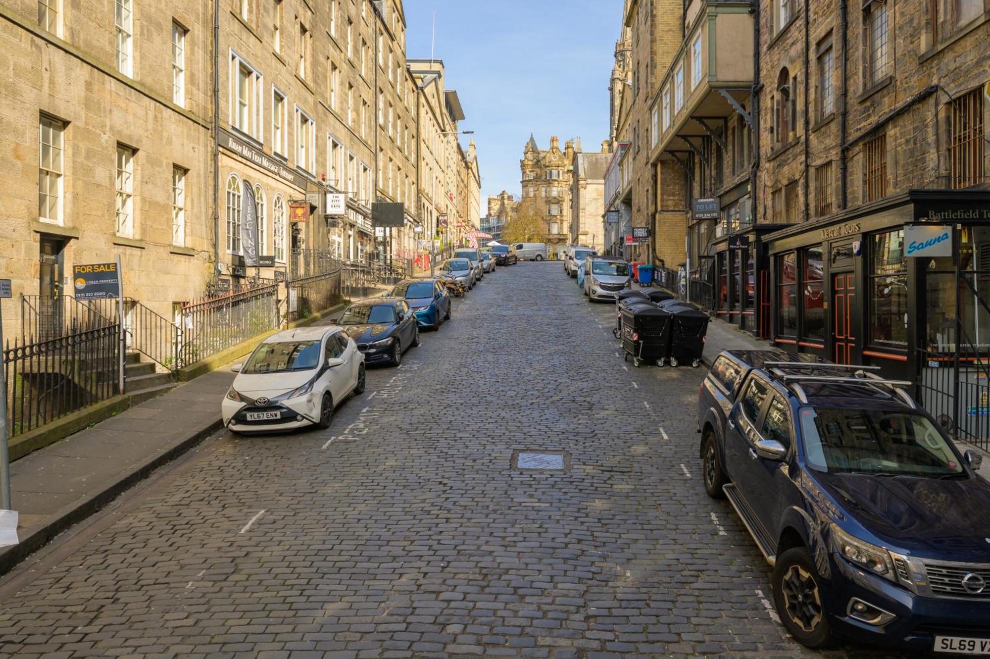 Heart Of Edinburgh's Historic Old Town - Blair Street * Edinburgh