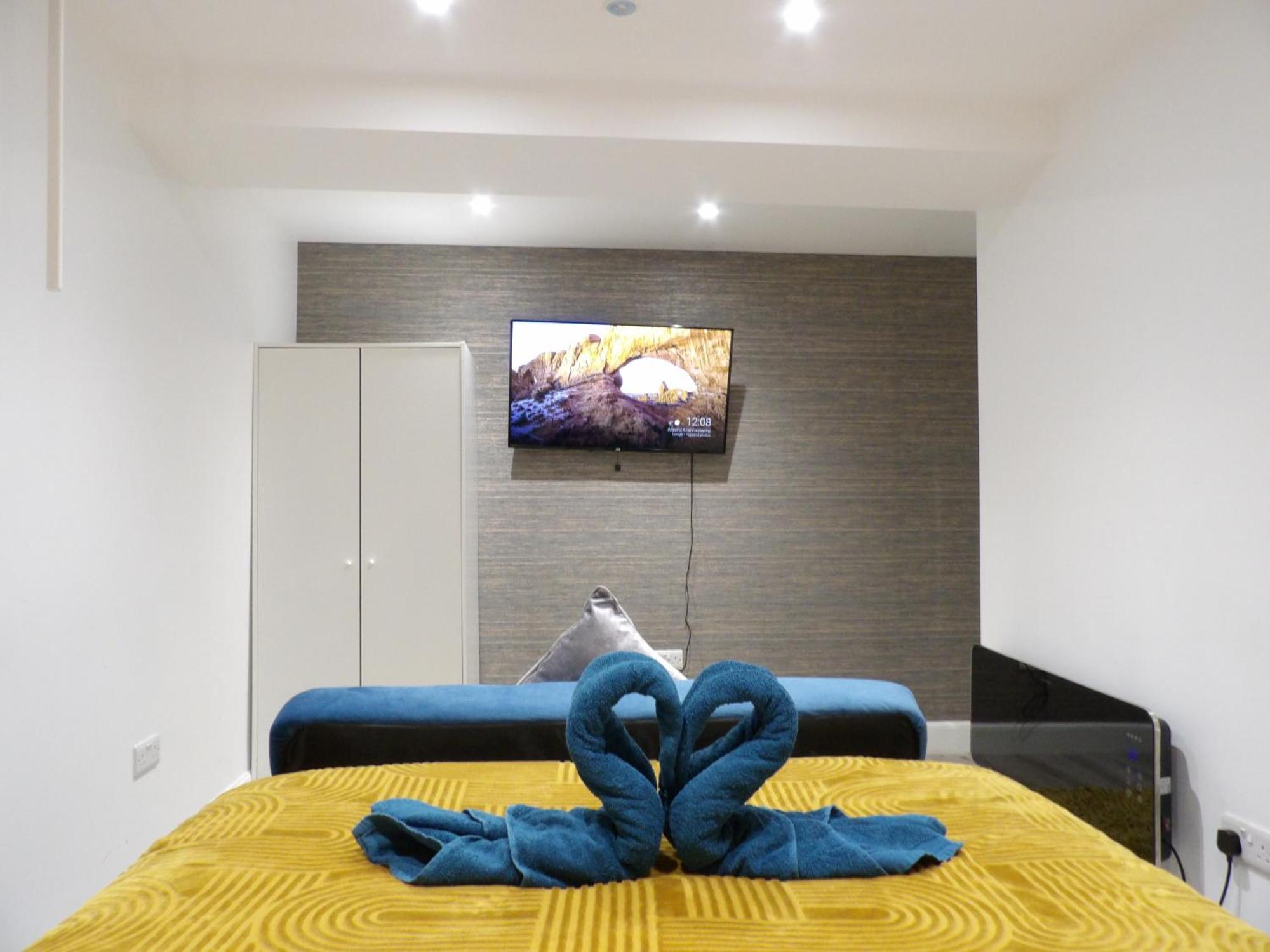 Lovely 3 Bedroom With Private Garden In Centre Apartment Edinburgh