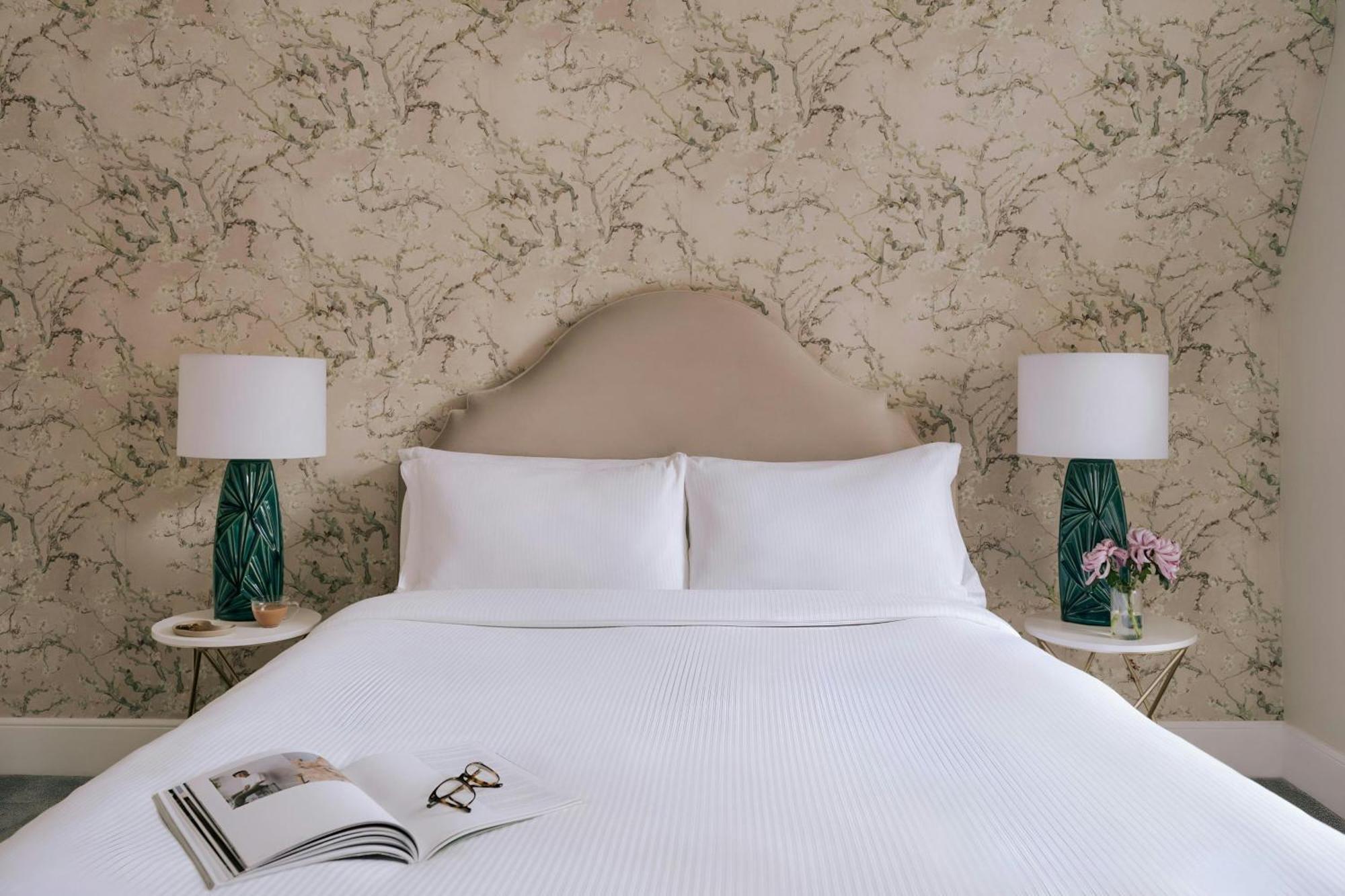 Sonder By Marriott Bonvoy Royal Garden New Town Aparthotel Edinburgh