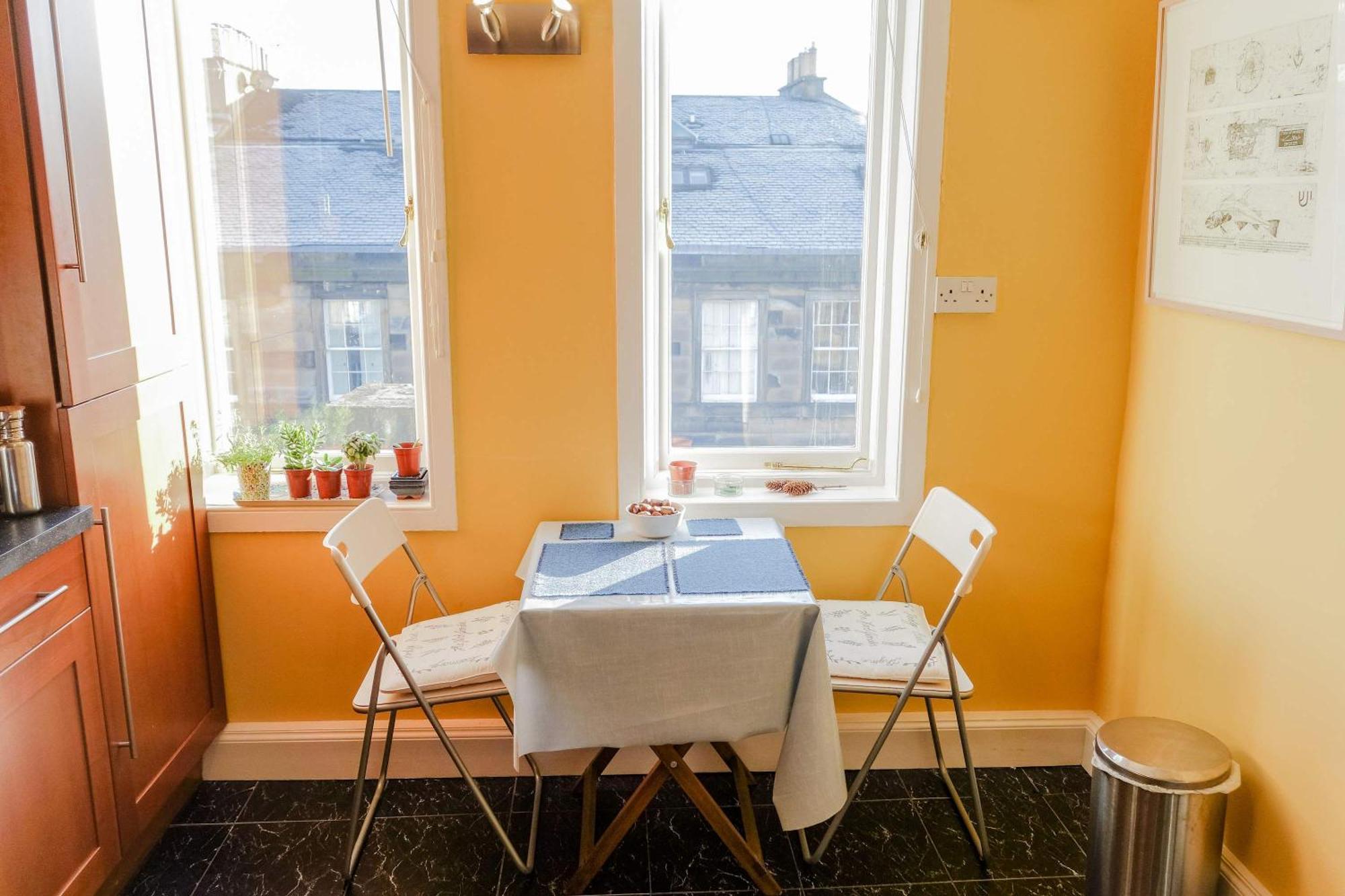 Sophisticated In Centre * Edinburgh