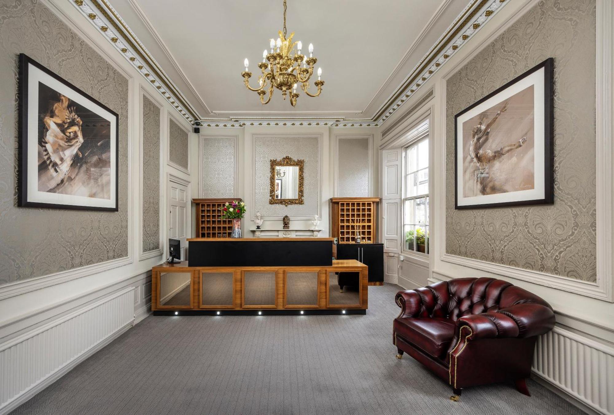 New Town Hotel 4*