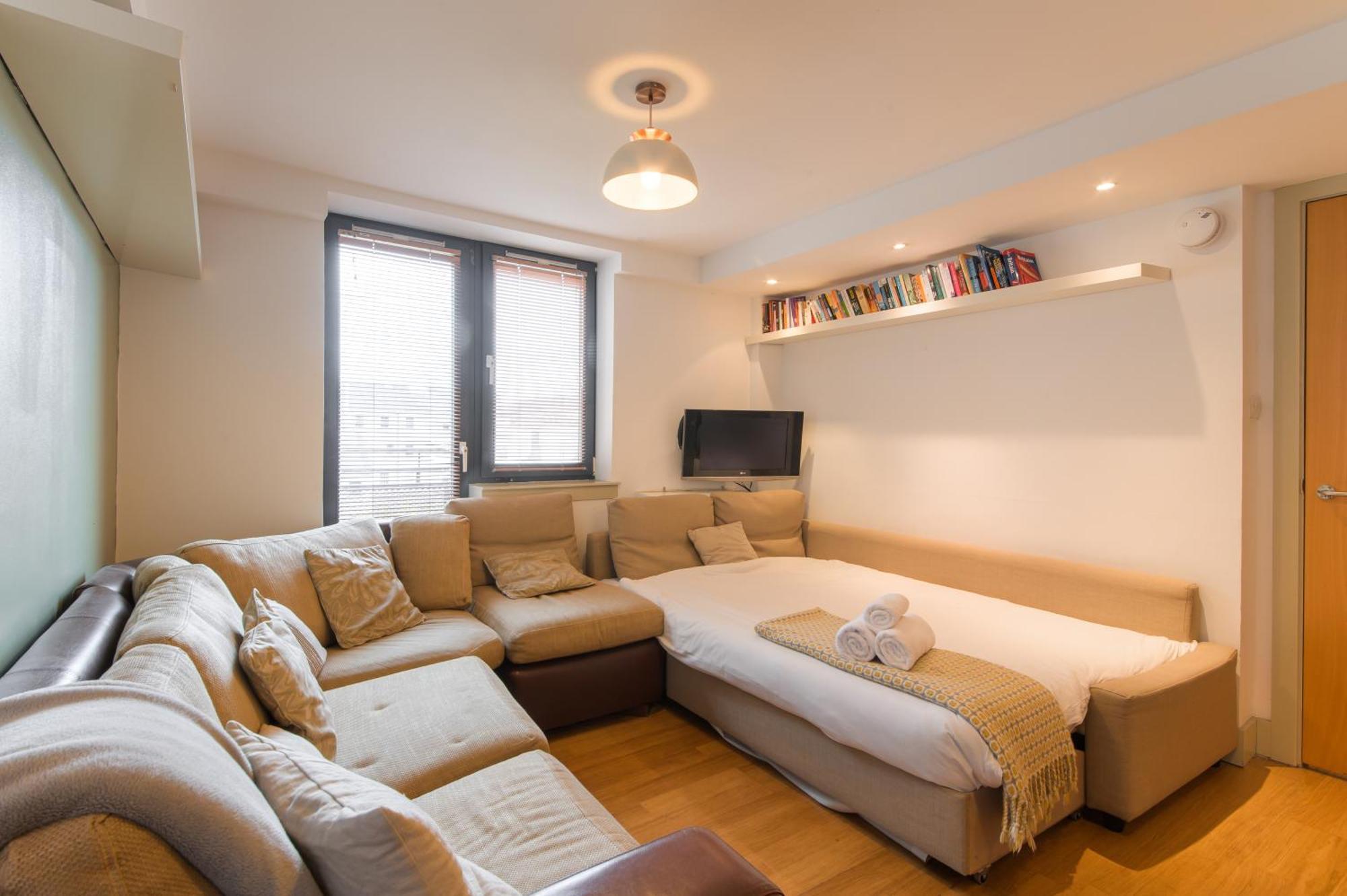 Modern Flat In The Middle Of Old Town Apartment Edinburgh