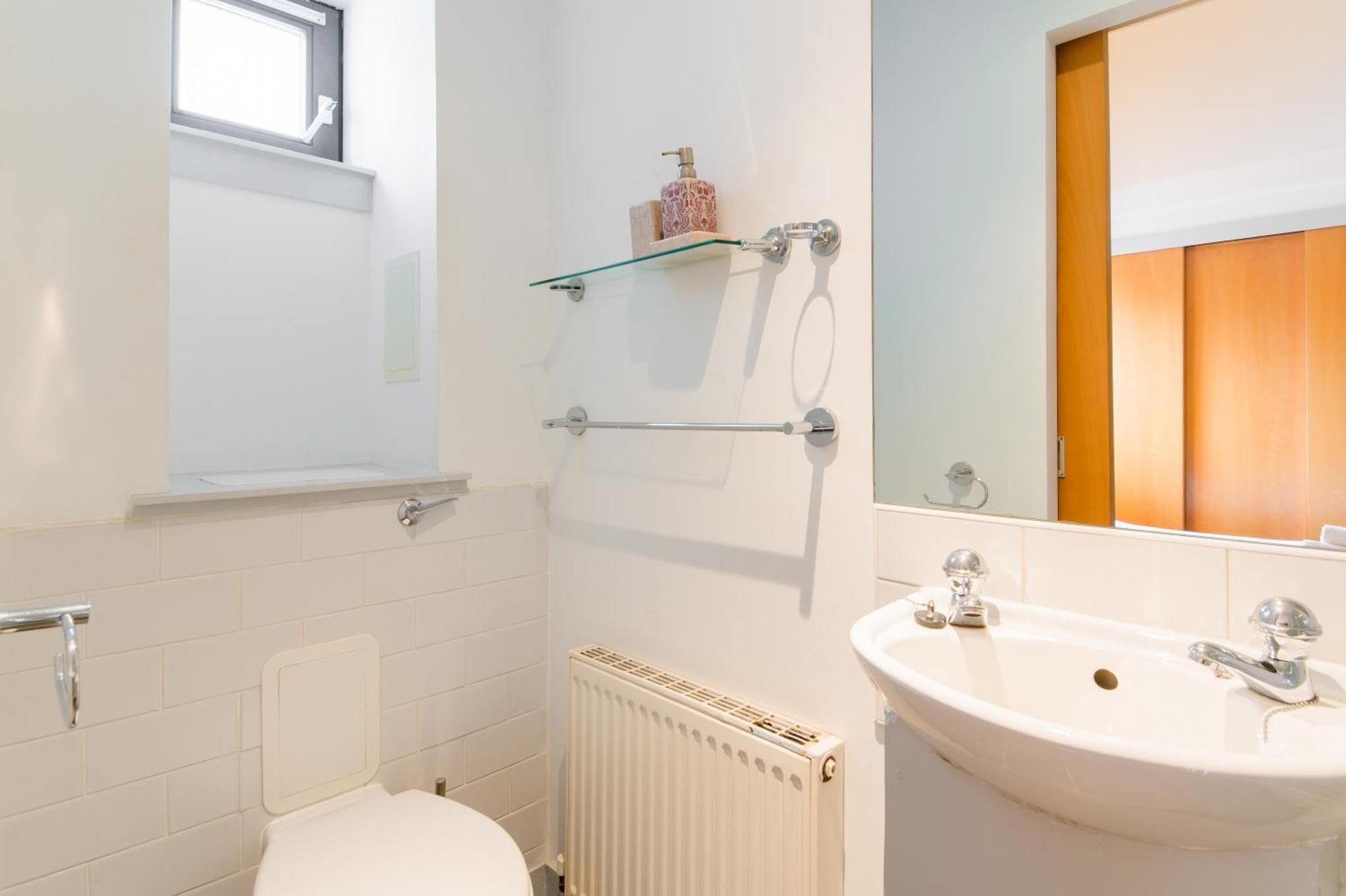 Apartment Modern Flat In The Middle Of Old Town Edinburgh