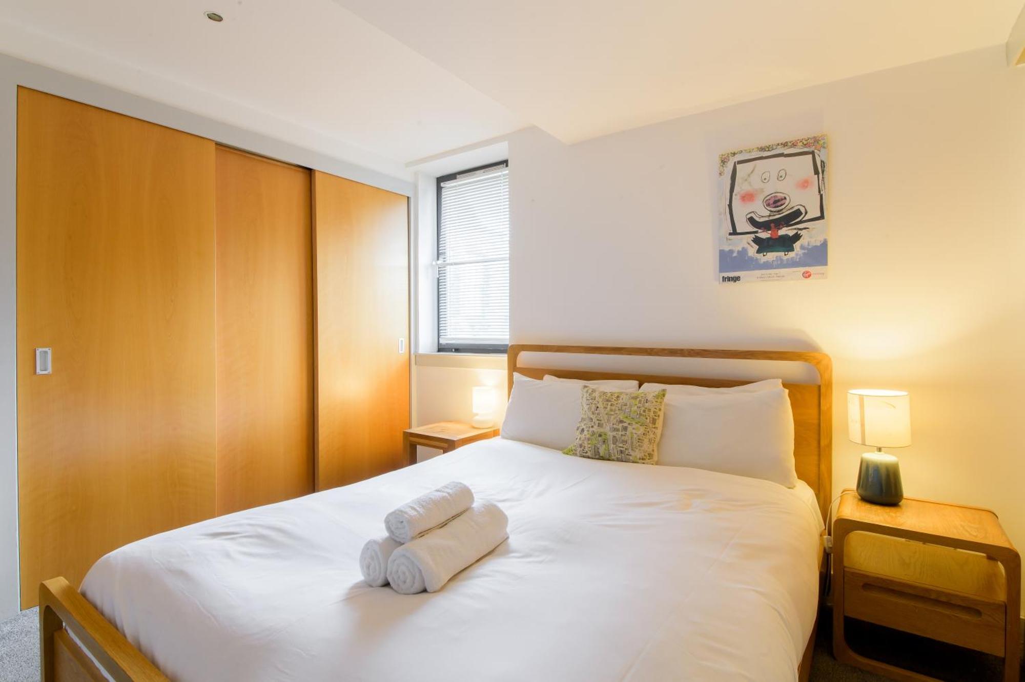 Modern Flat In The Middle Of Old Town * Edinburgh