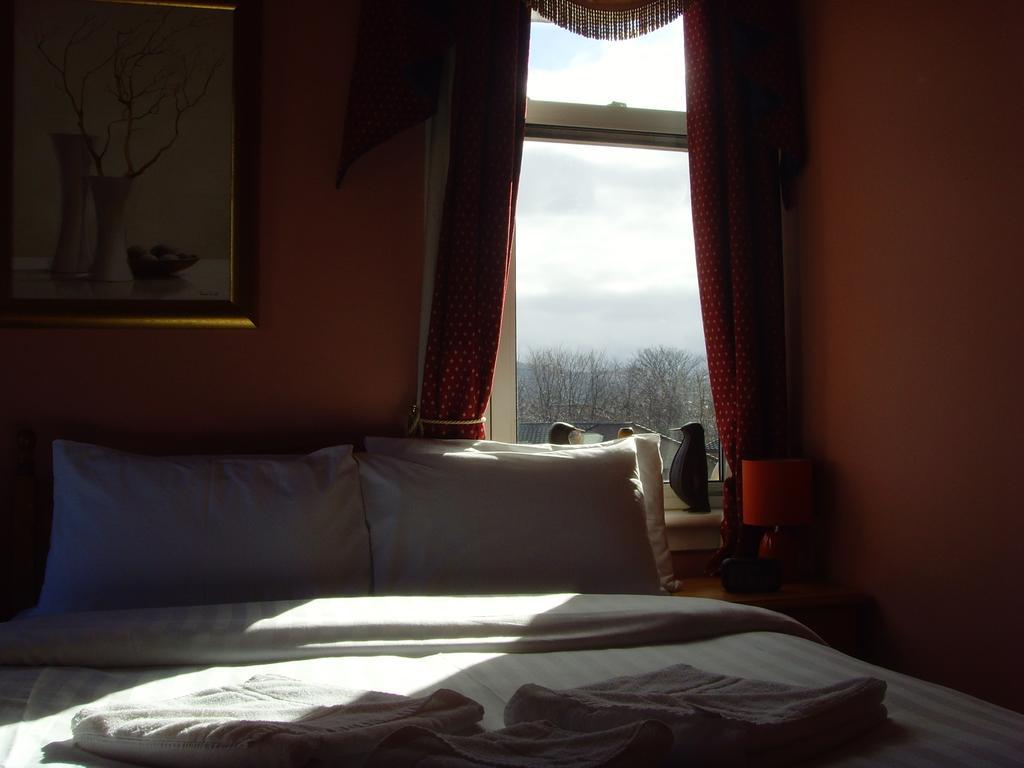 Twin Lions 2* Edinburgh