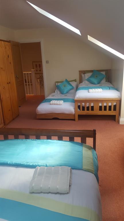 Penthouse Apartment Sleeps 11 * Edinburgh