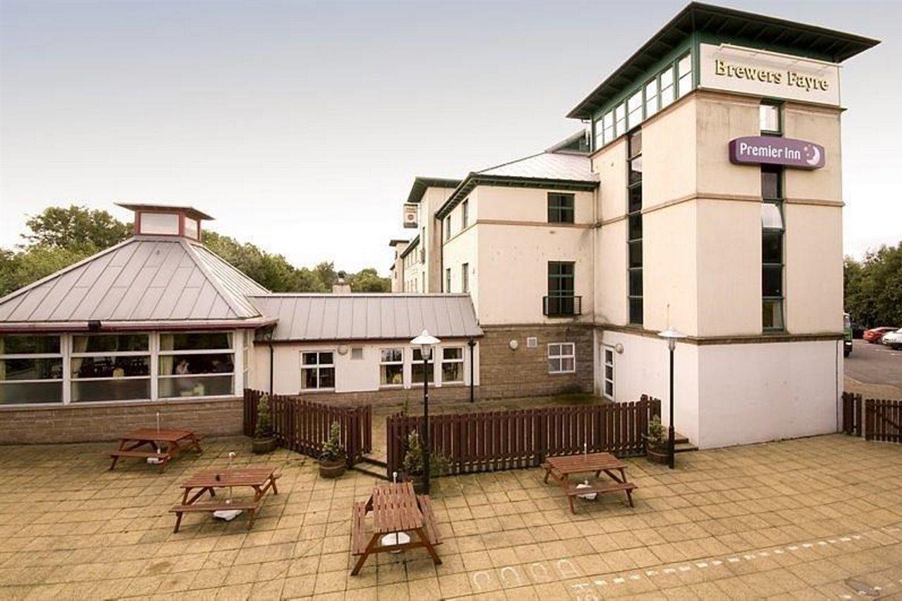 Premier Inn Edinburgh Hotel 3*