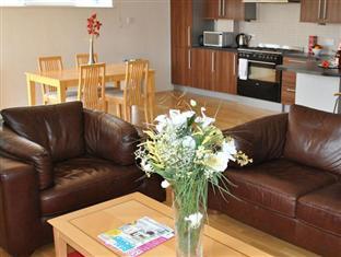 Dreamhouse Centre *