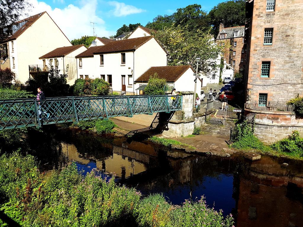 Dean Village - Lovely 2 Bed In Picturesque Dean Village With Balcony And Private Parking Apartment