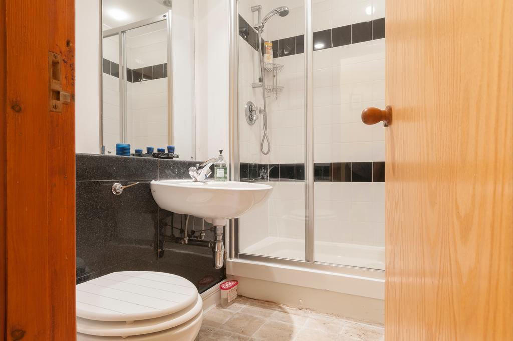 Dean Village - Lovely 2 Bed In Picturesque Dean Village With Balcony And Private Parking Apartment
