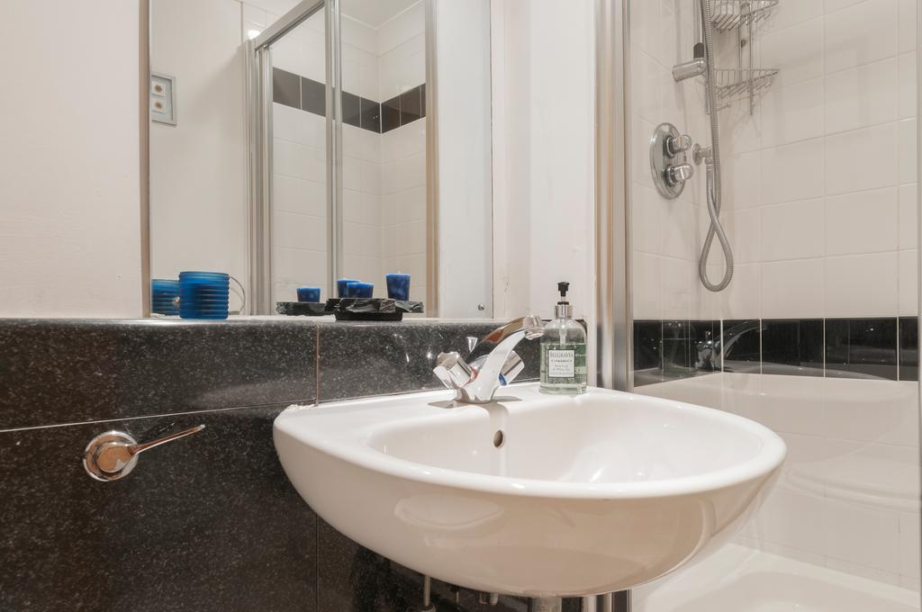 Dean Village - Lovely 2 Bed In Picturesque Dean Village With Balcony And Private Parking Edinburgh