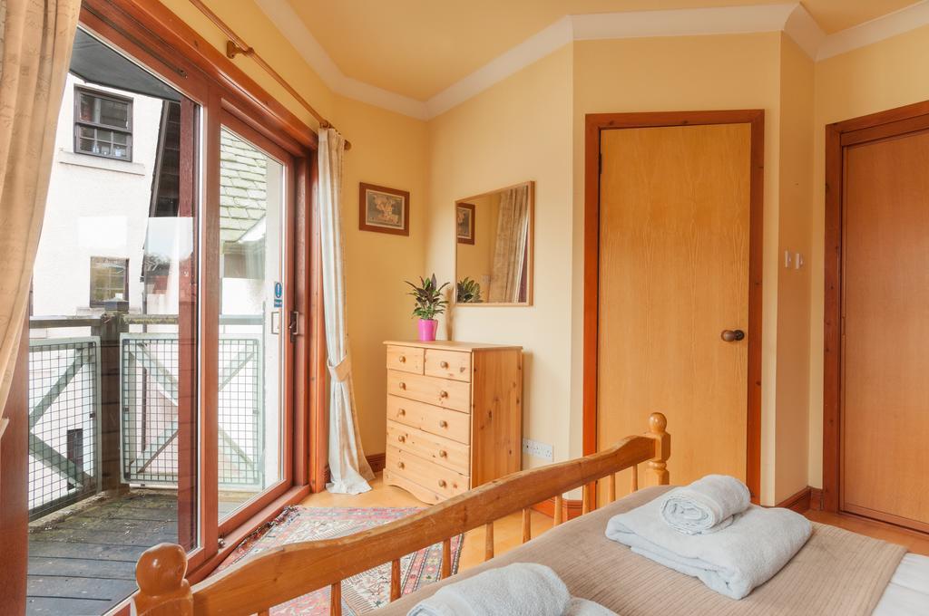 Dean Village - Lovely 2 Bed In Picturesque Dean Village With Balcony And Private Parking