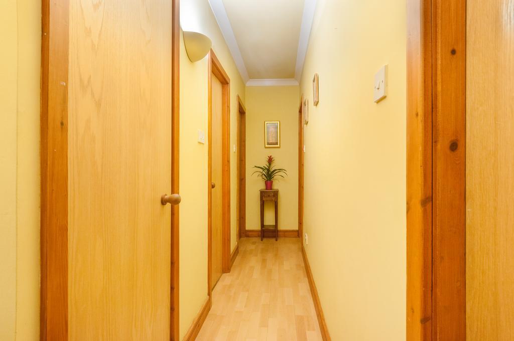 Dean Village - Lovely 2 Bed In Picturesque Dean Village With Balcony And Private Parking Apartment *