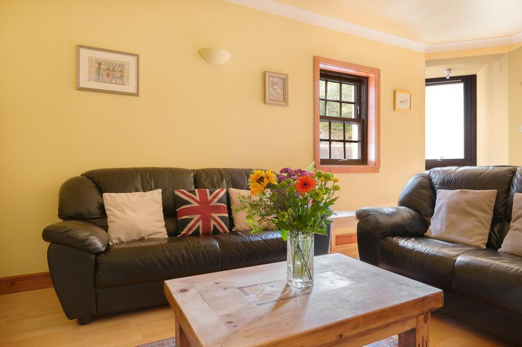 Apartment Dean Village - Lovely 2 Bed In Picturesque Dean Village With Balcony And Private Parking Edinburgh