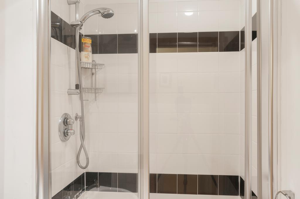 Apartment Dean Village - Lovely 2 Bed In Picturesque Dean Village With Balcony And Private Parking Edinburgh