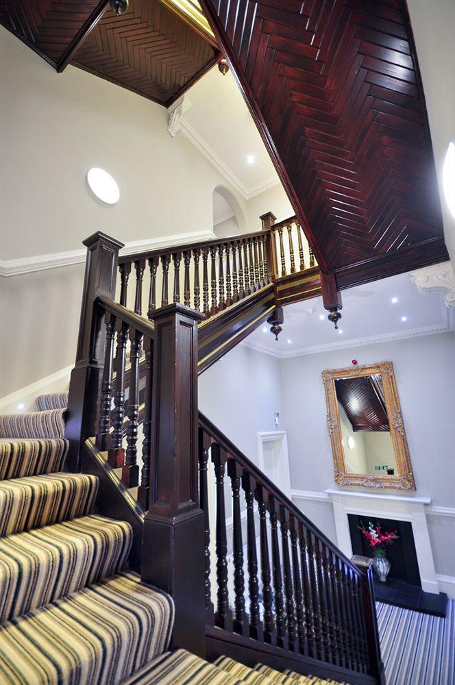 Palmerston 4*