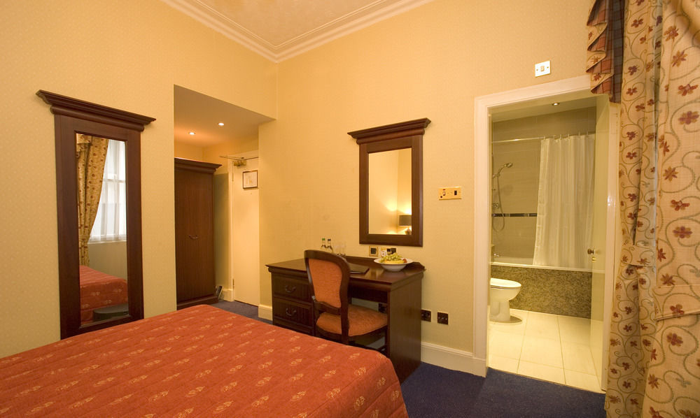 Old Waverley Hotel 3*