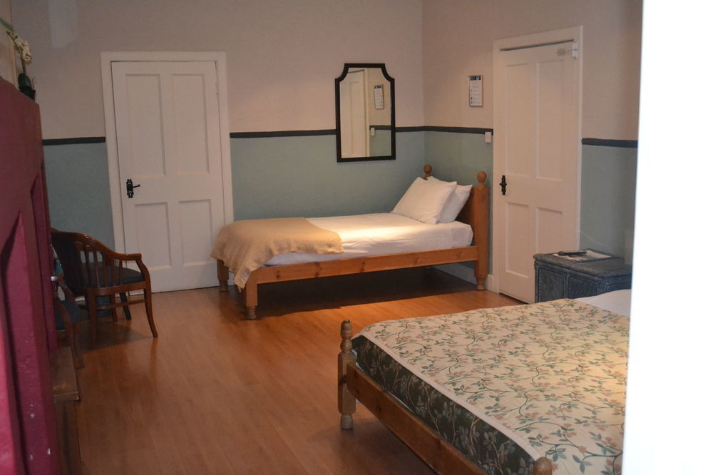 Dene Guest House, New Town