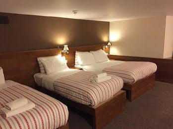 Bonnie's 4*