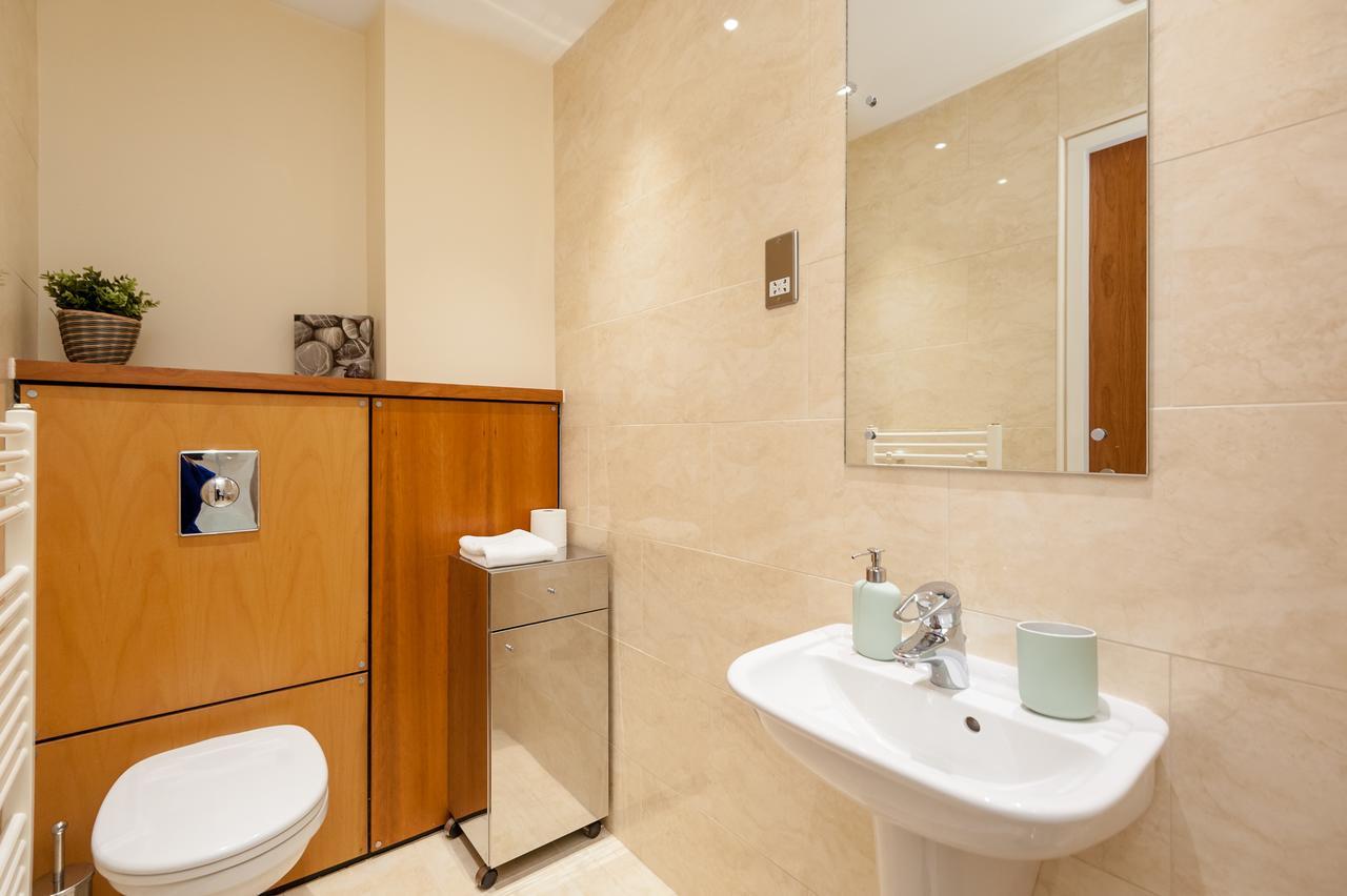 The Holyrood Road Apartment EDI