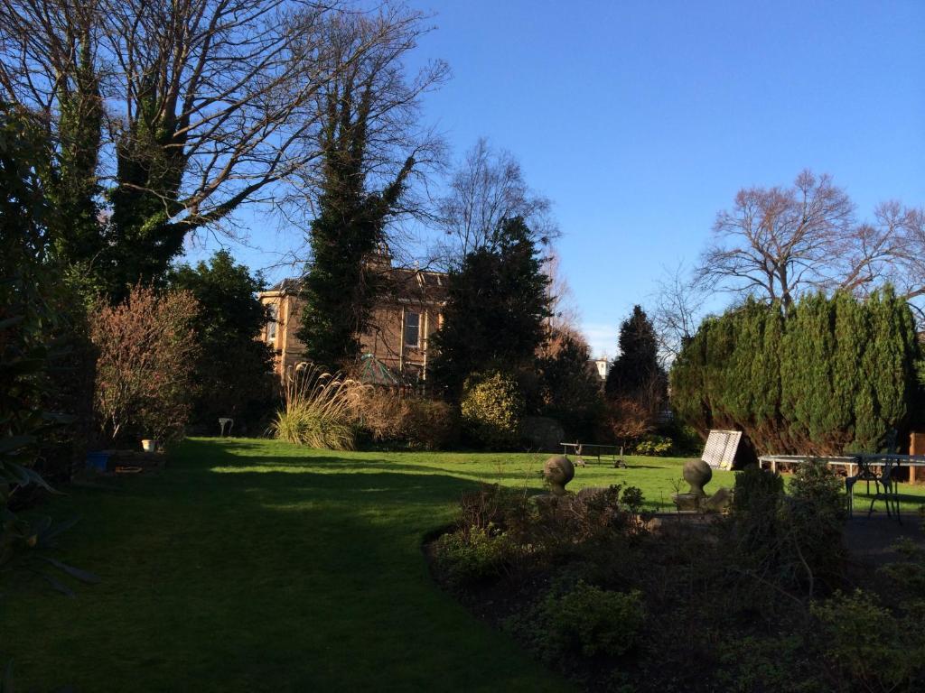 Claremont House 5*