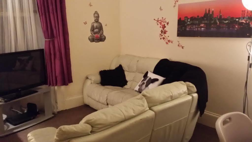 Centre Jasmine -sleeps 7 *