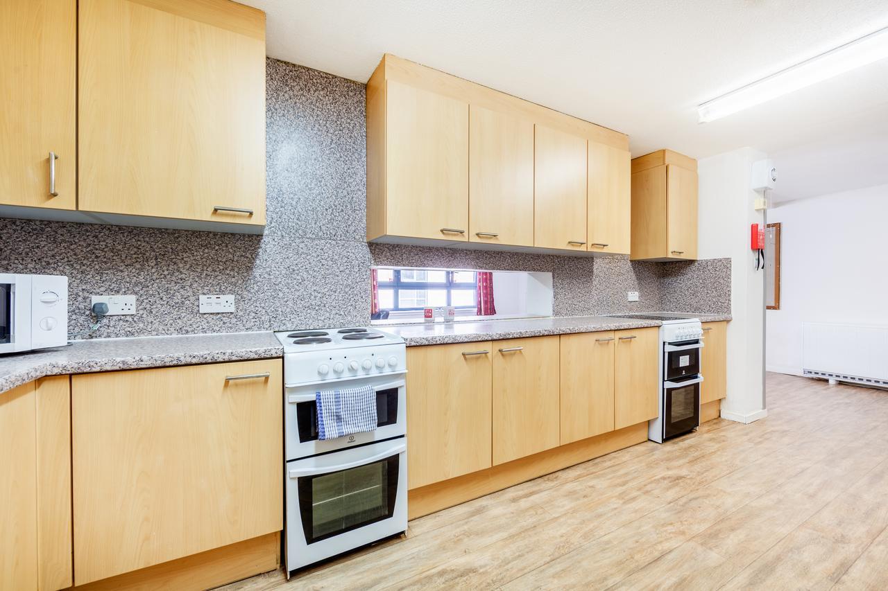 Apartment Euro Halls *