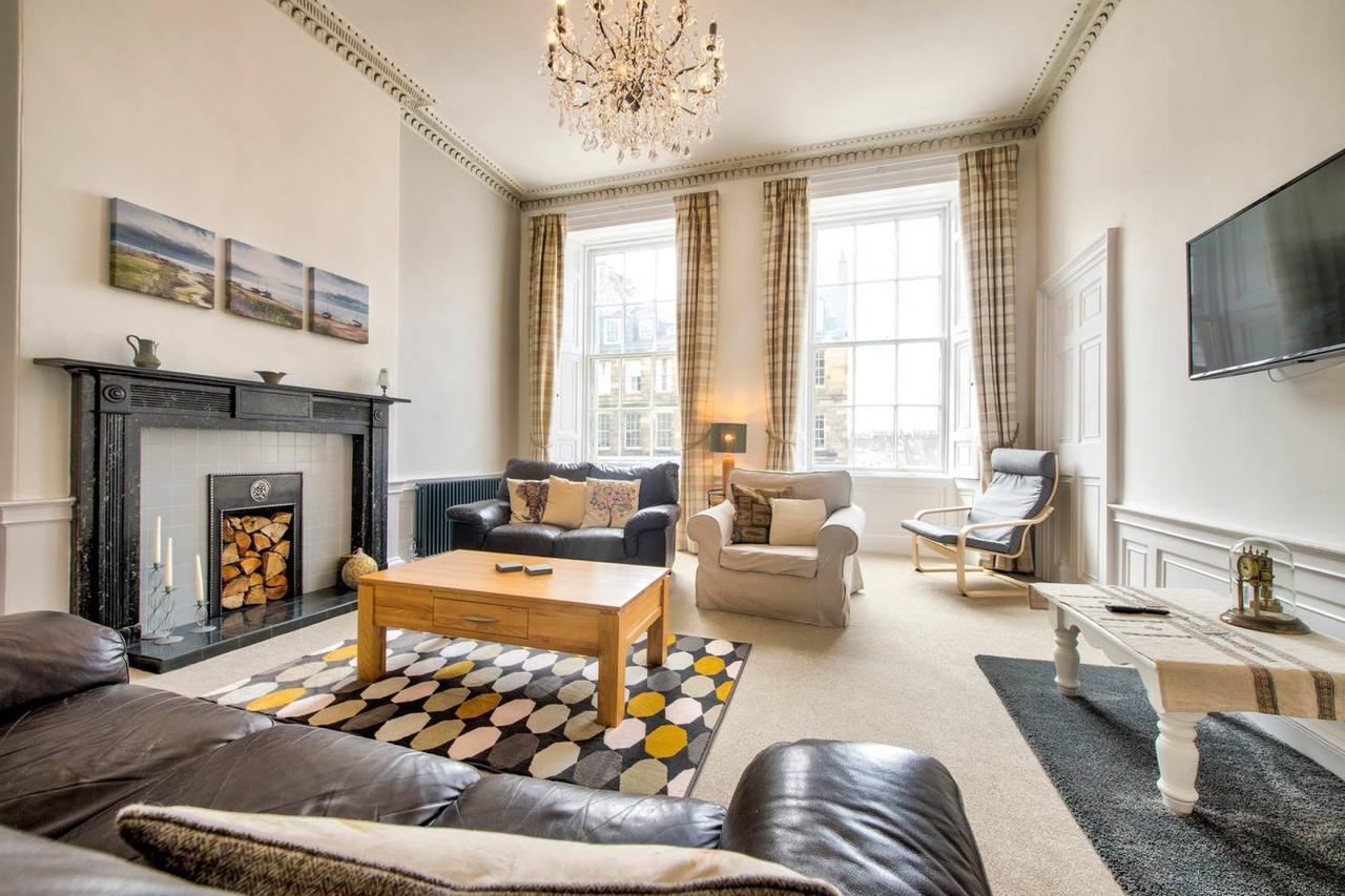 Altido Spacious And Stylish 4-bed Georgian Apartment
