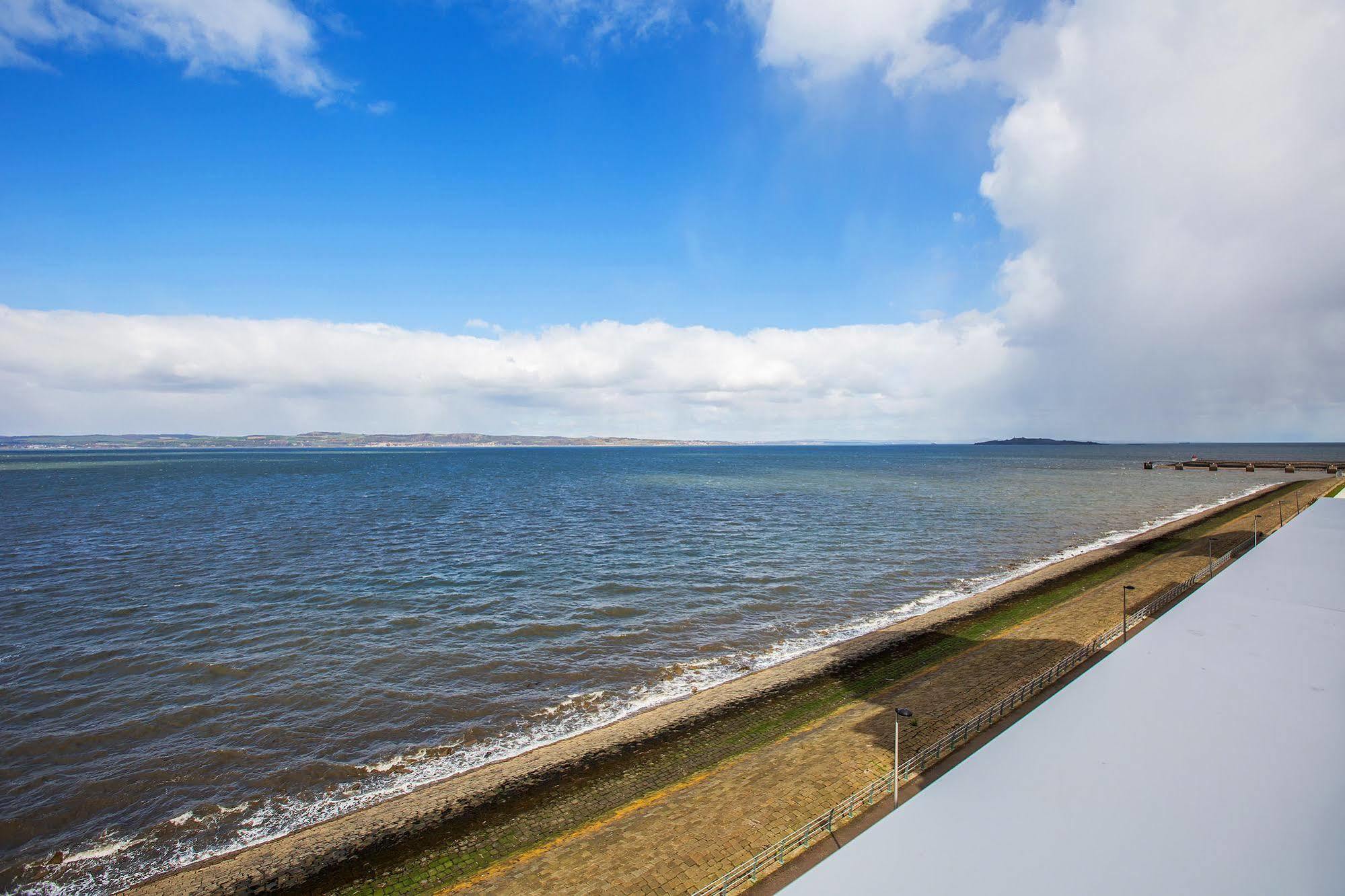Hot-el-apartments Waterfront 4*