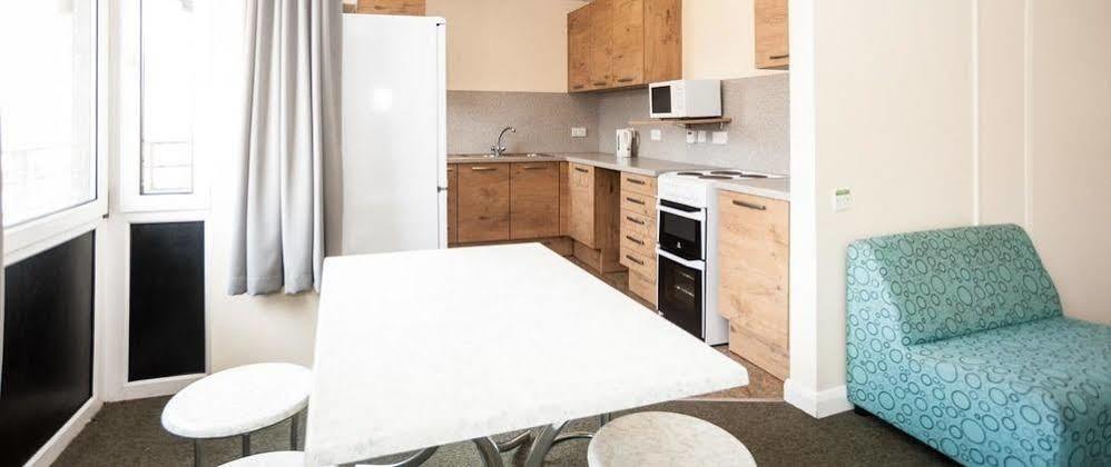 Apartment Euro Halls *