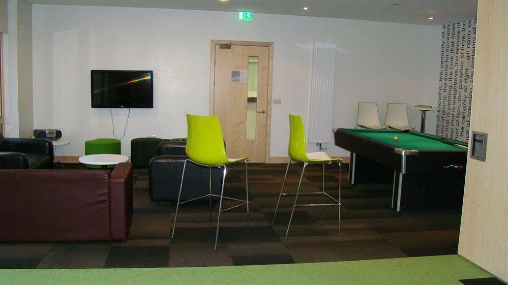 Euro Halls Apartment *