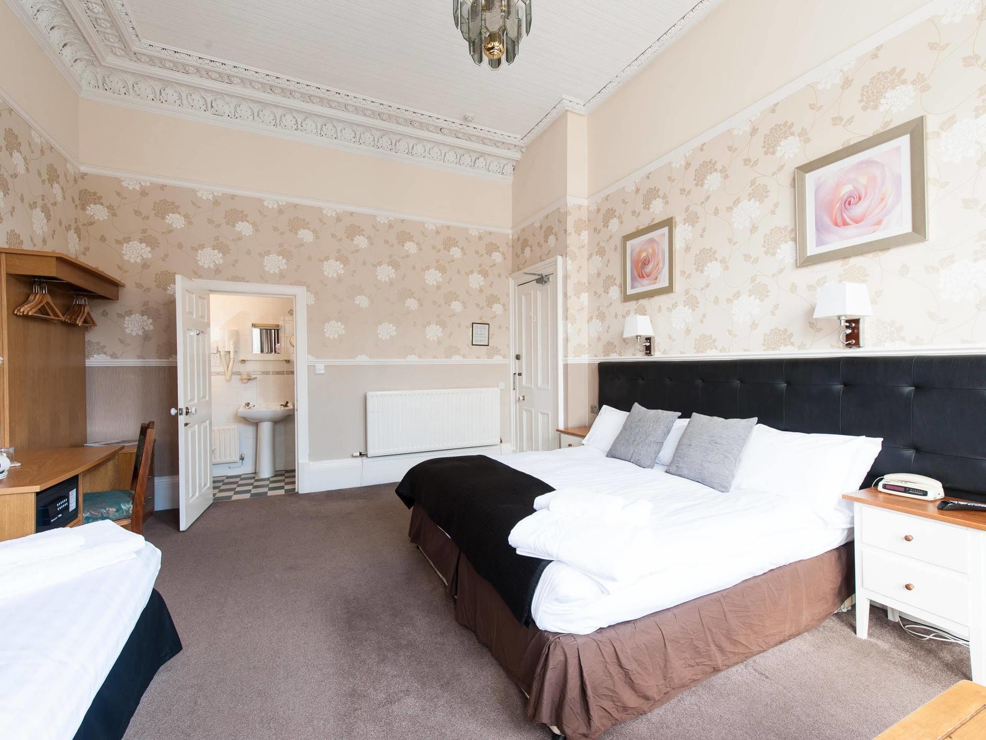 The St Valery 3* Edinburgh
