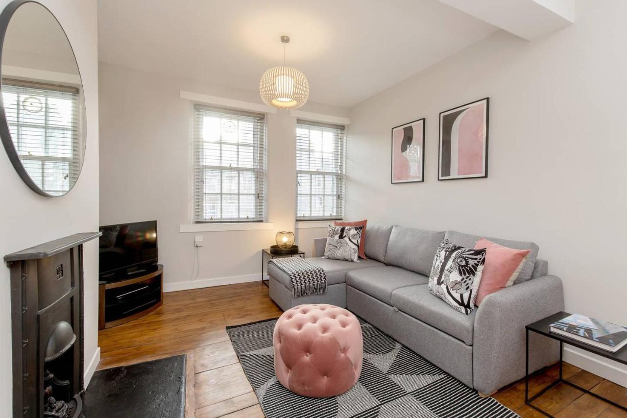 Altido Unique & Stylish Grassmarket Apt - Close To Castle Apartment EDI