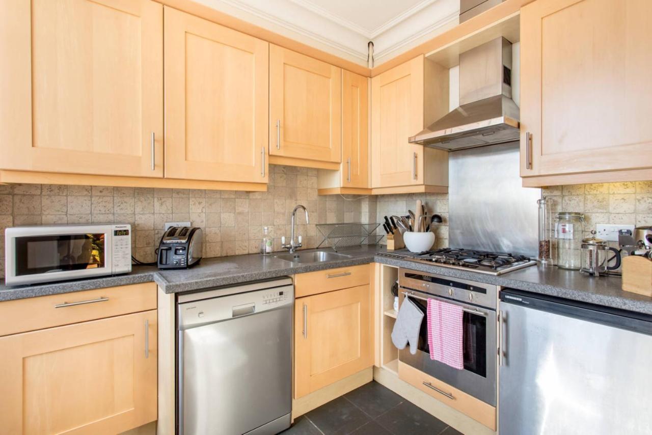 Apartment Altido Retro Castle Retreat 2bed