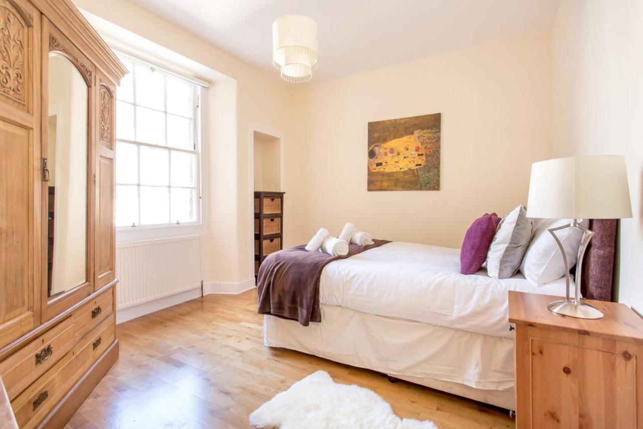 Altido Retro Castle Retreat 2bed EDI