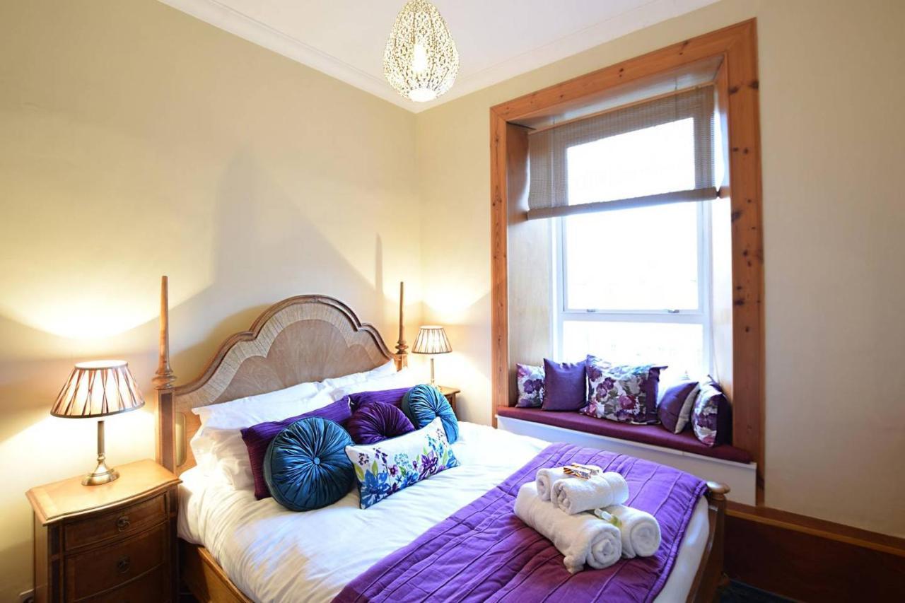 Joivy Classic With Castle Views In Old Town