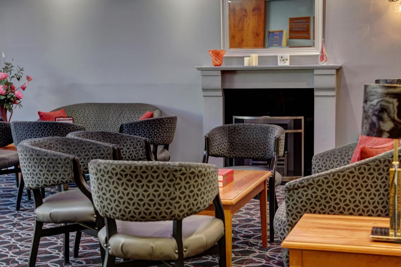 Western Kings Manor Hotel 3*