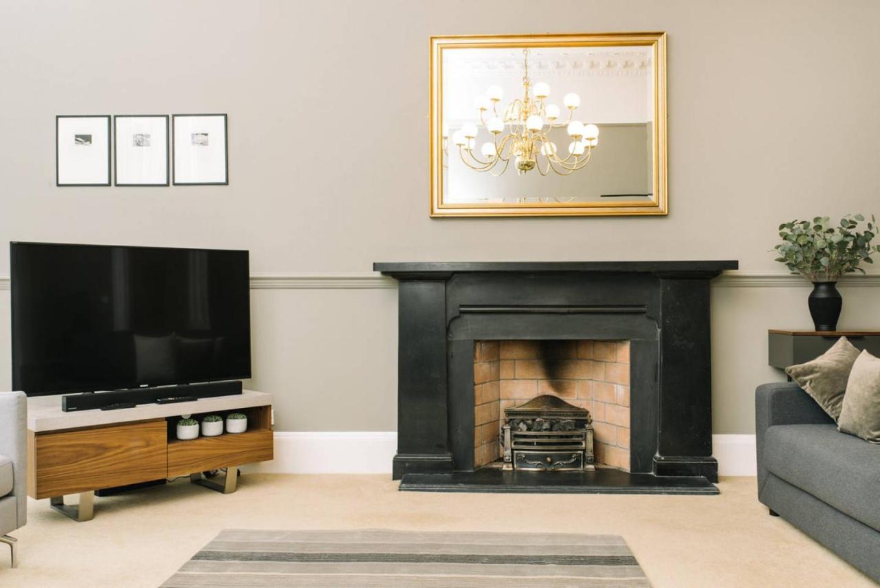 Joivy Palmerston Place - Luxury Centre With Private Parking