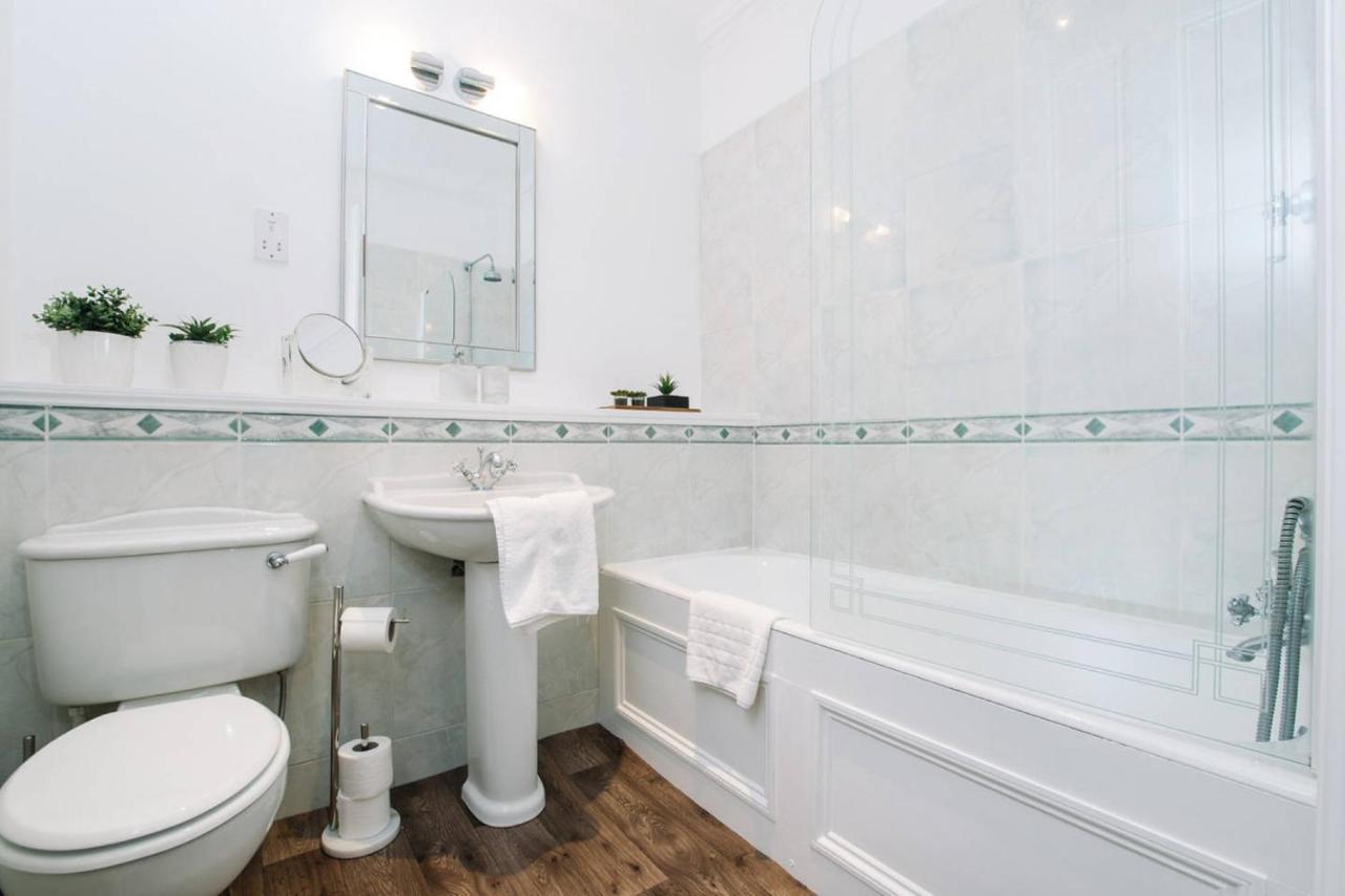 Apartment Joivy Palmerston Place - Luxury Centre With Private Parking Edinburgh