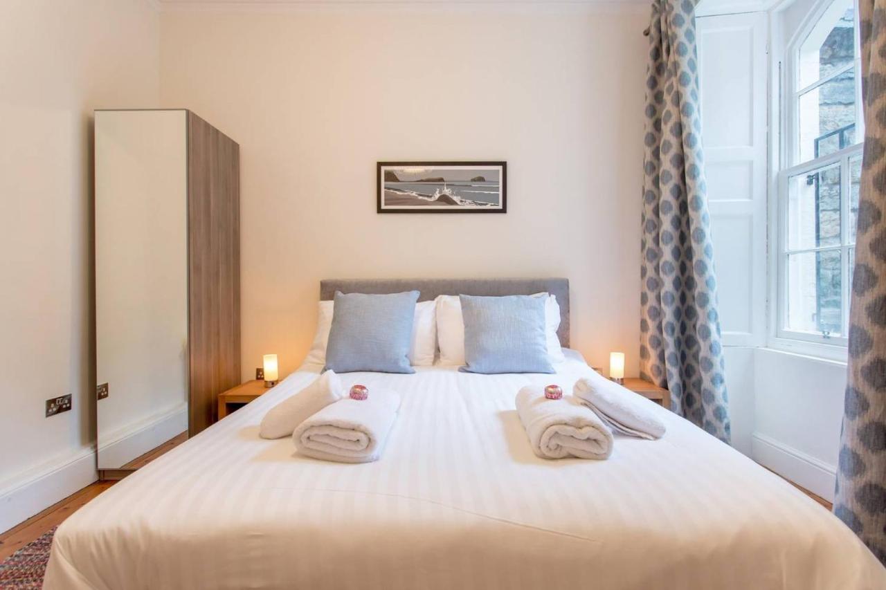 Joivy Spacious Flat With Garden In Centre Apartment