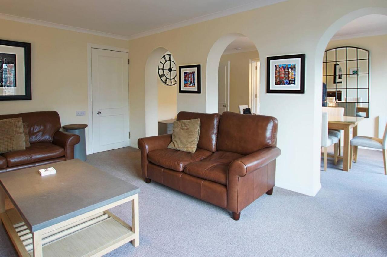 Apartment Joivy Stylish Apt Next To Dean Village With Free Parking